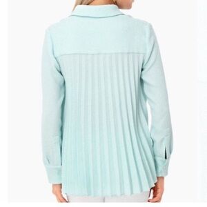 Tuckernuck Adele Seaglass Pleated Back Button down top Swing Hi Low